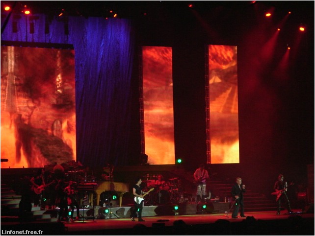 DSC03242.JPG
Johnny Hallyday : Flash Back Tour 2006