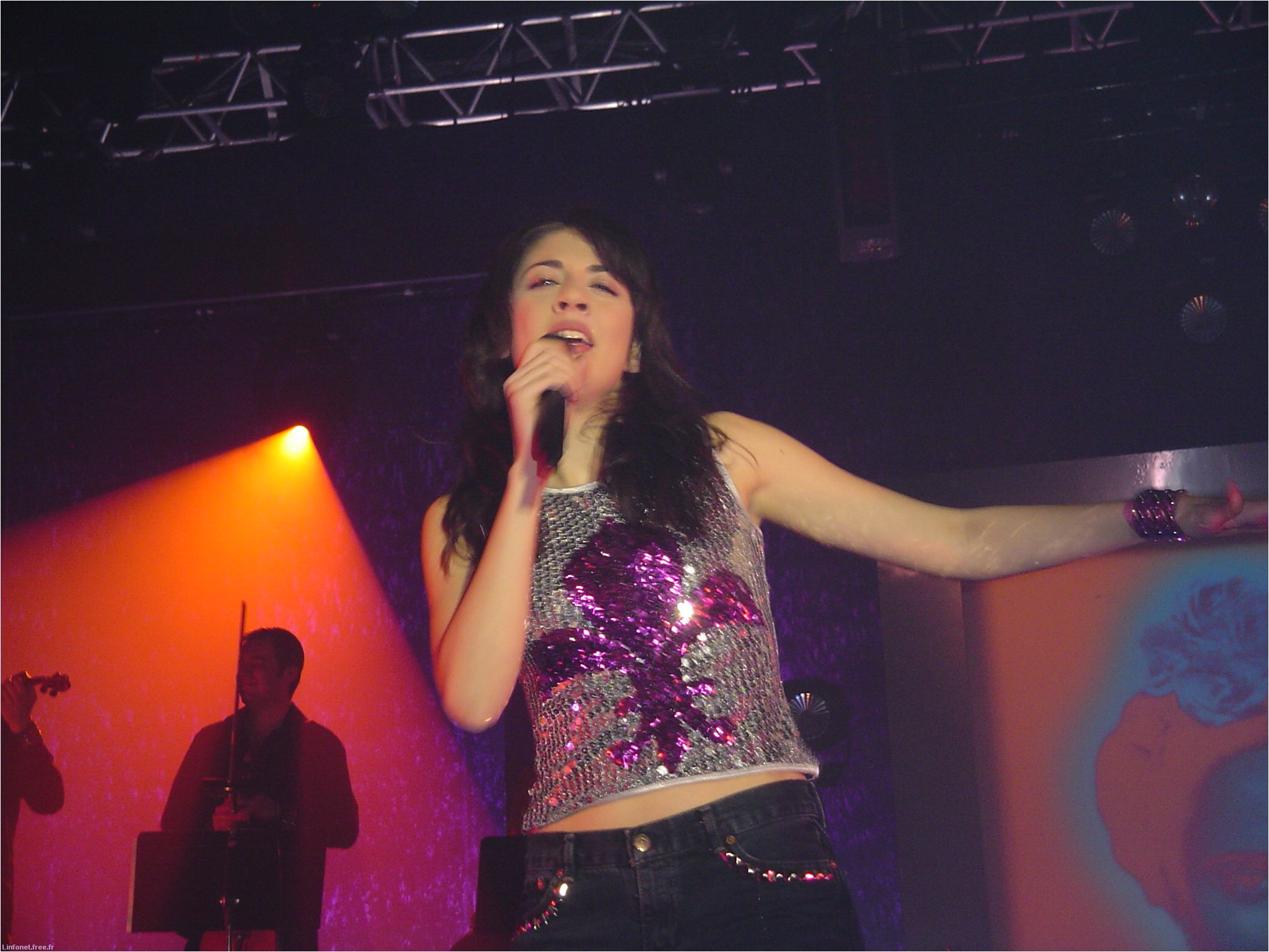DSC02056.JPG
NOLWENN LEROY EN CONCERT A MARTIGUES